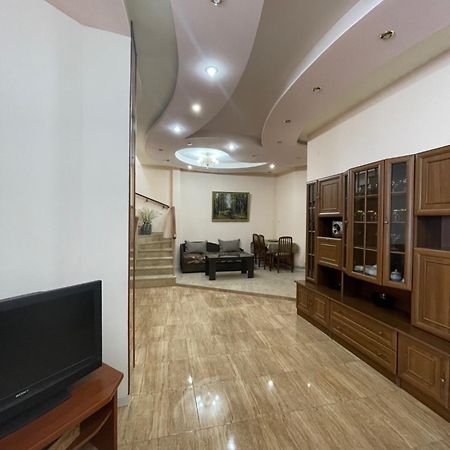 Apartment #1 In The City Center Ереван Екстериор снимка