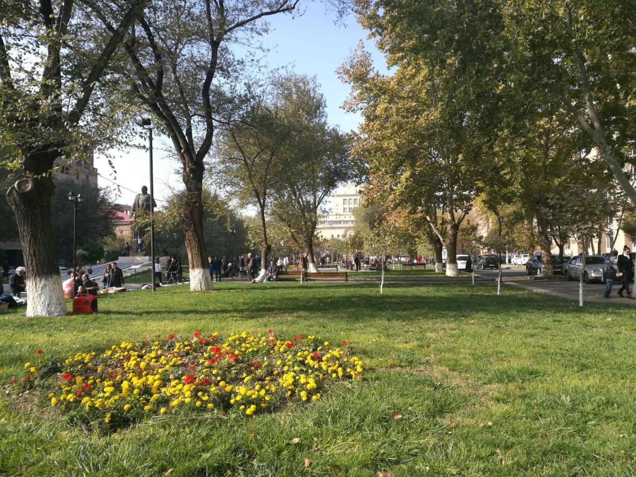 Apartment #1 In The City Center Ереван Екстериор снимка